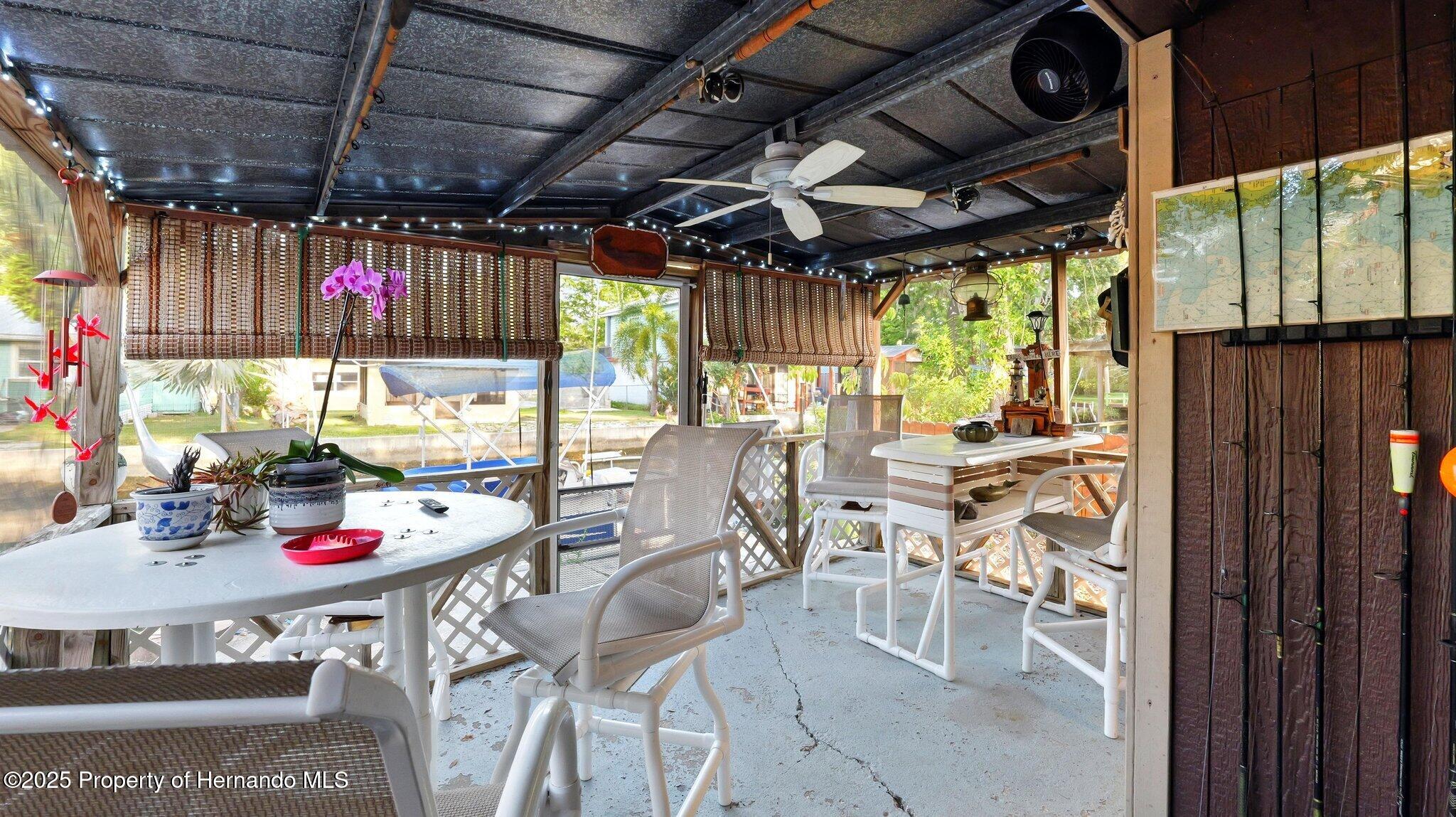 5527 Darlene Street, Weeki Wachee, Florida image 17
