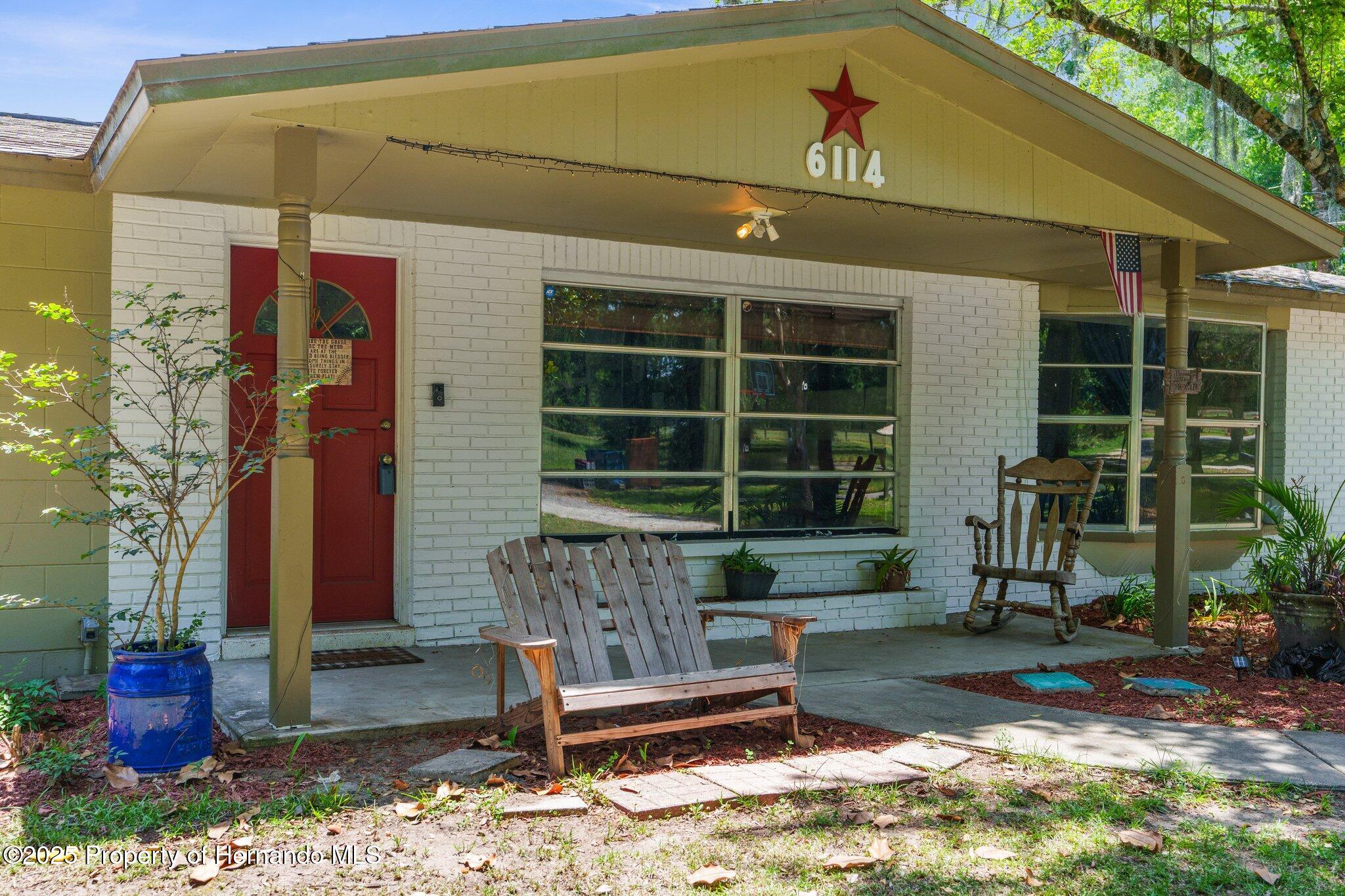 6114 Honeysuckle Lane, Brooksville, Florida image 2