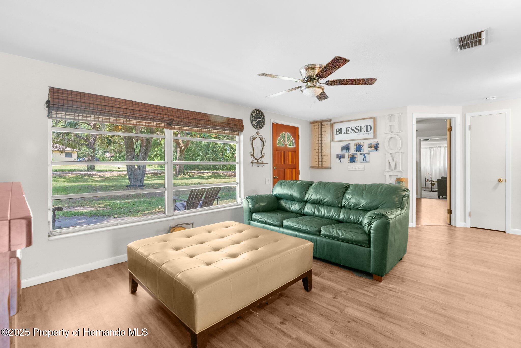 6114 Honeysuckle Lane, Brooksville, Florida image 5