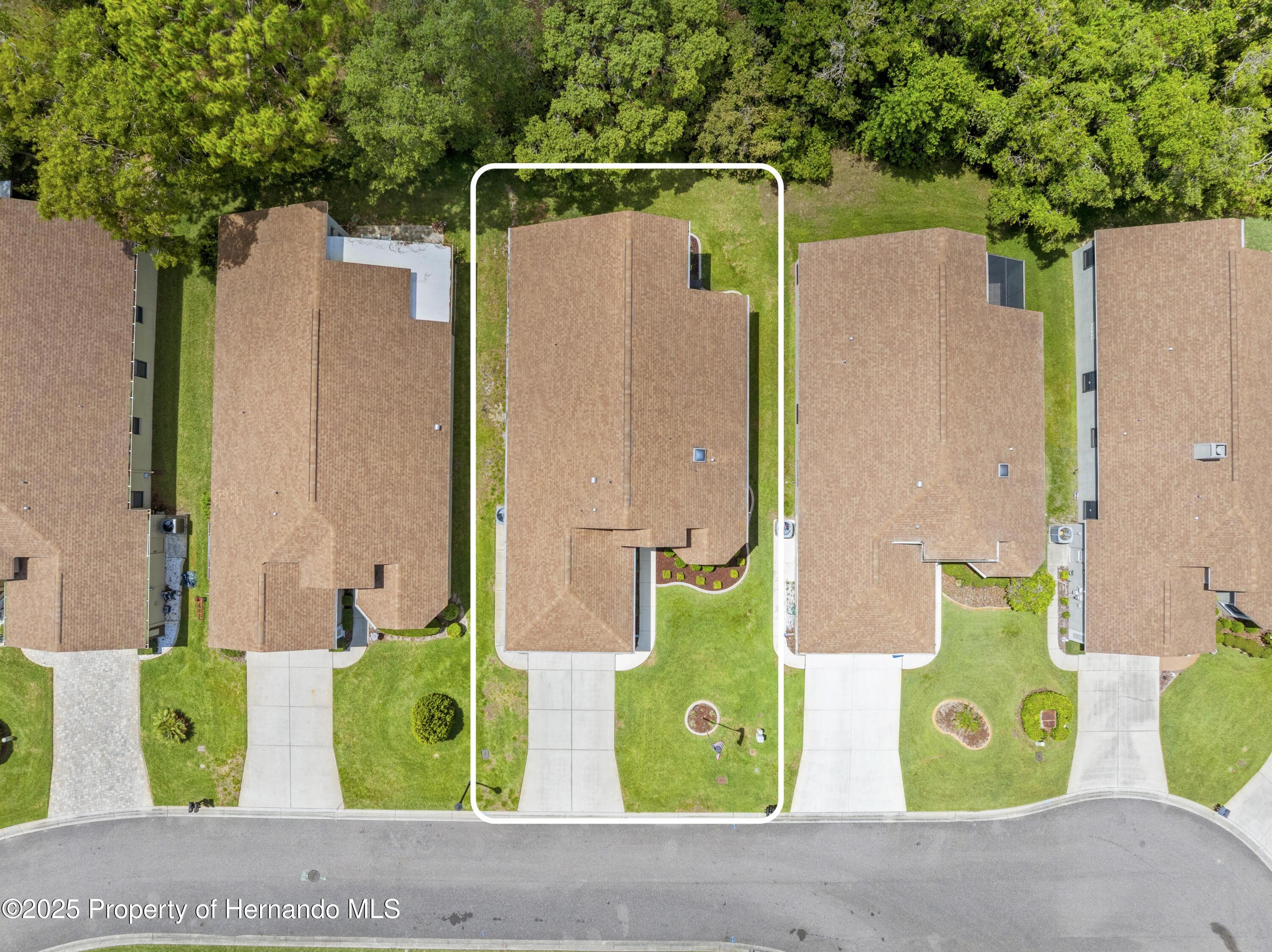 521 Bent Oak Court, Spring Hill, Florida image 2
