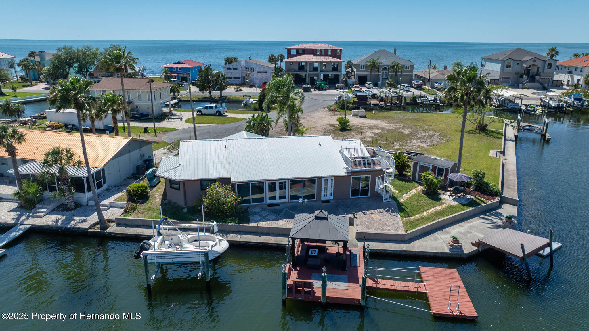 3085 Bayfront Circle, HERNANDO BEACH, Florida image 2
