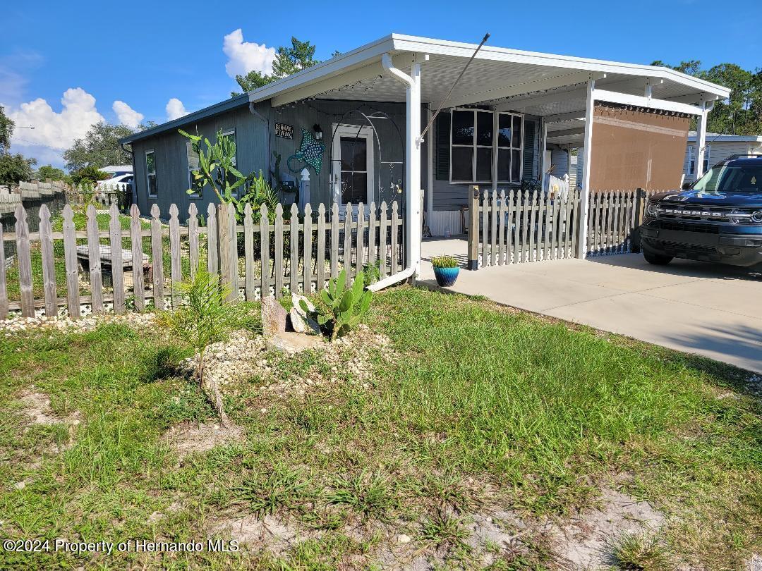 9308 Stingray Drive, Weeki Wachee, Florida image 1