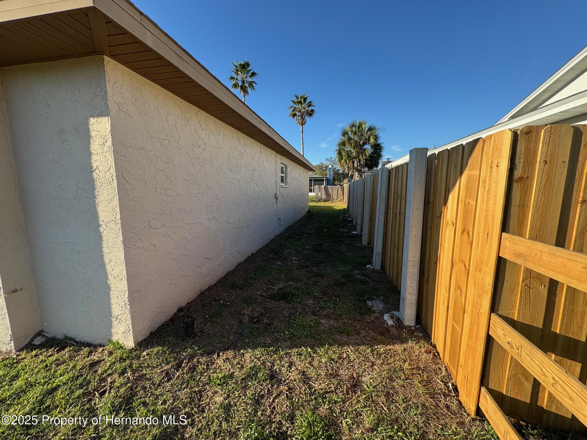 8607 Longboat Lane, Hudson, Florida image 3