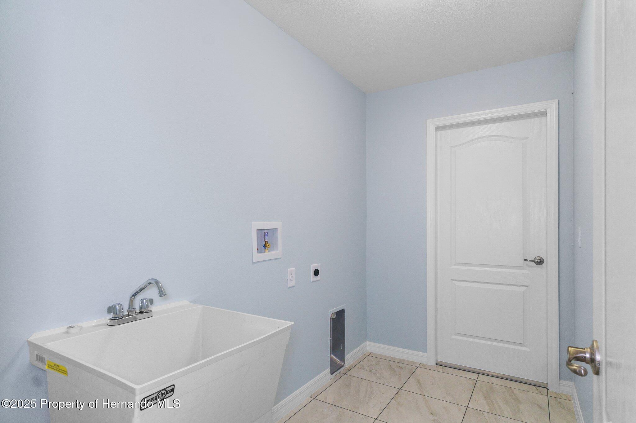 11220 Sandpiper Avenue, Weeki Wachee, Florida image 37