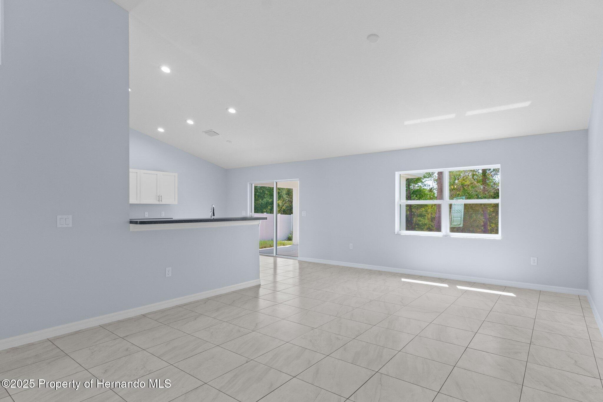 11220 Sandpiper Avenue, Weeki Wachee, Florida image 9