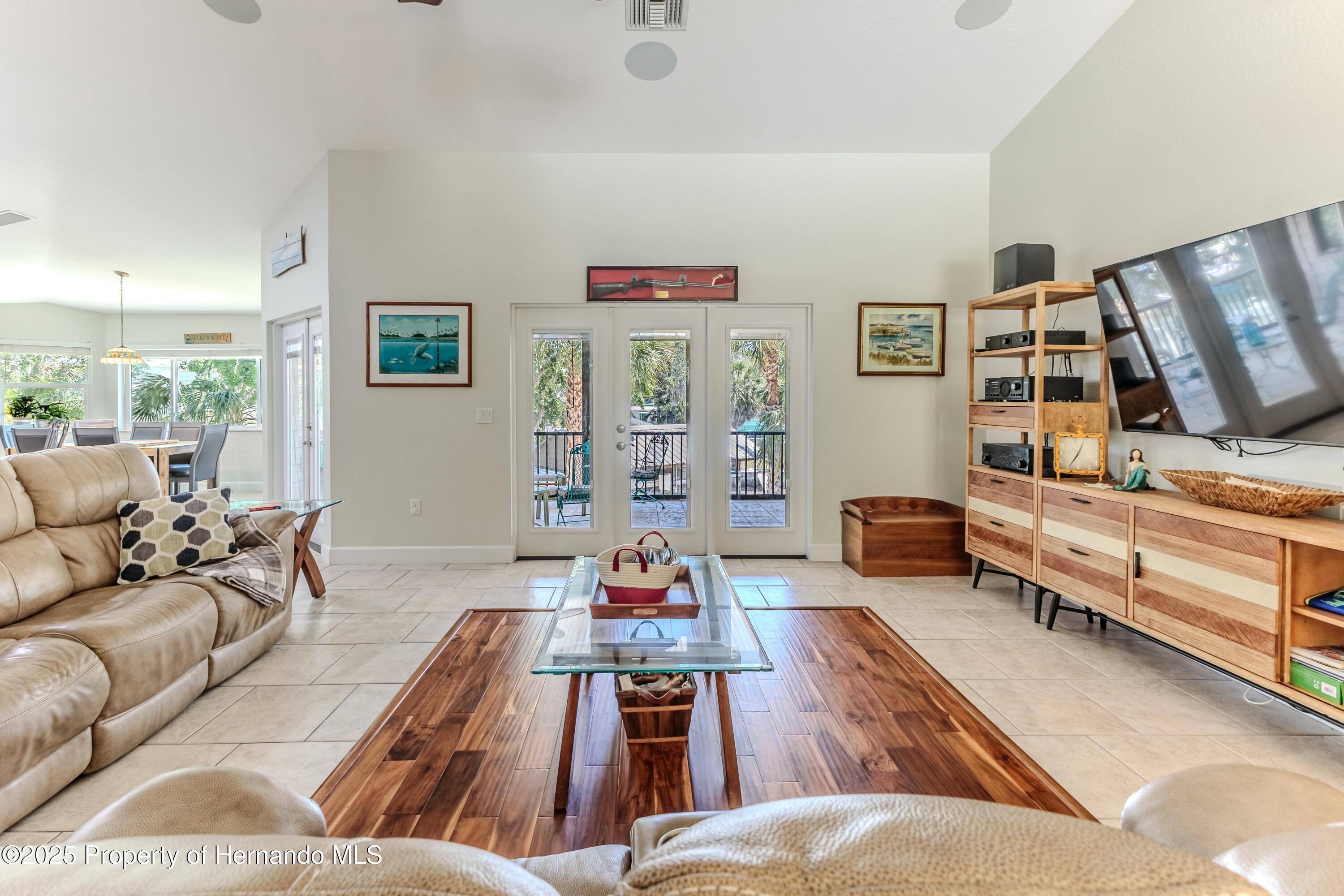 7106 Porpoise Street, Weeki Wachee, Florida image 19