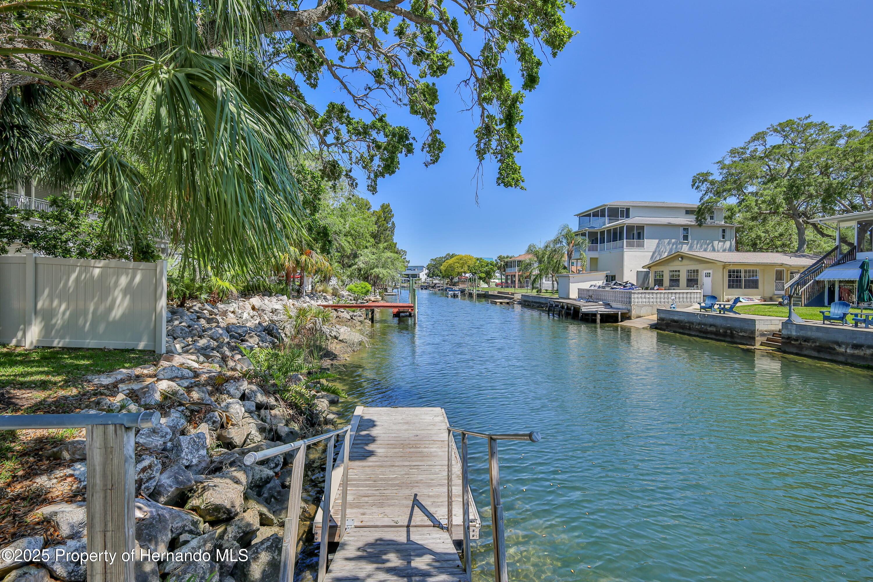 7106 Porpoise Street, Weeki Wachee, Florida image 10