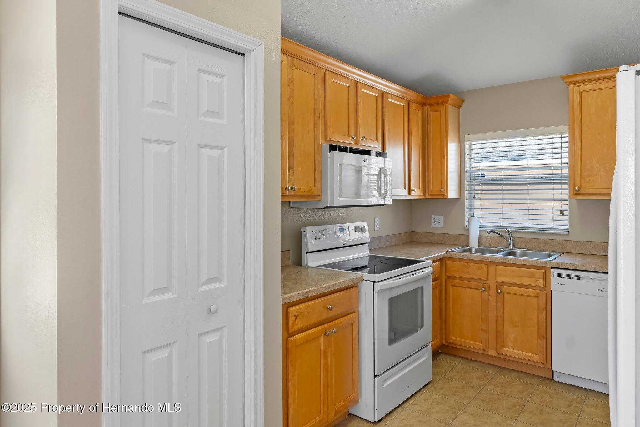 9514 Highland Ridge Drive, Hudson, Florida image 16