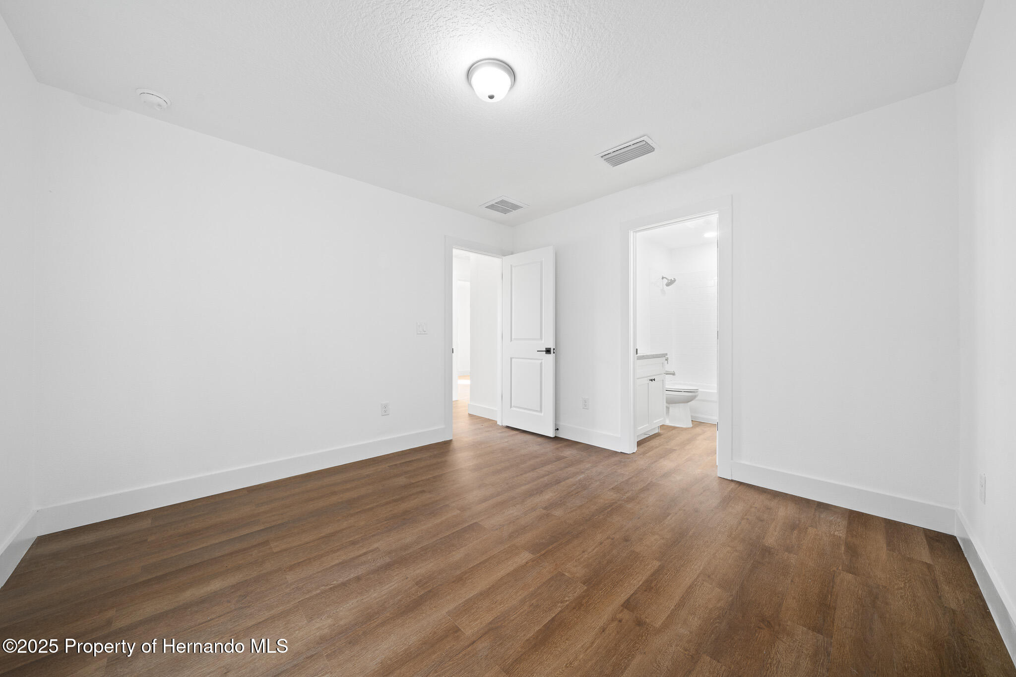 3592 Arrowhead Avenue, Spring Hill, Florida image 12