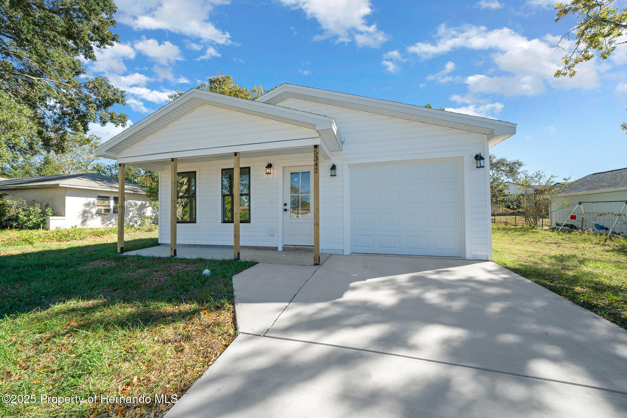 3592 Arrowhead Avenue, Spring Hill, Florida image 1