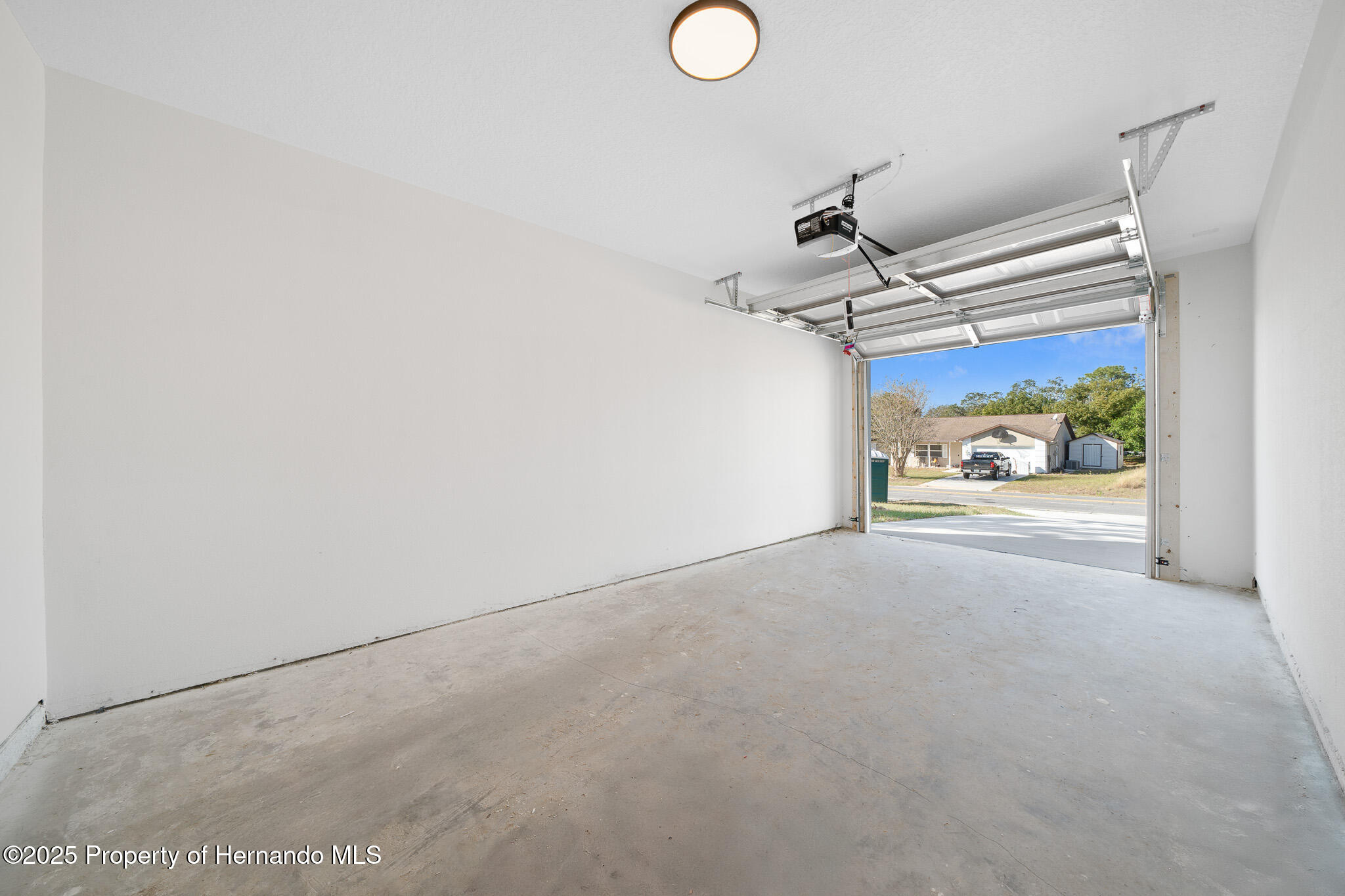 3592 Arrowhead Avenue, Spring Hill, Florida image 24
