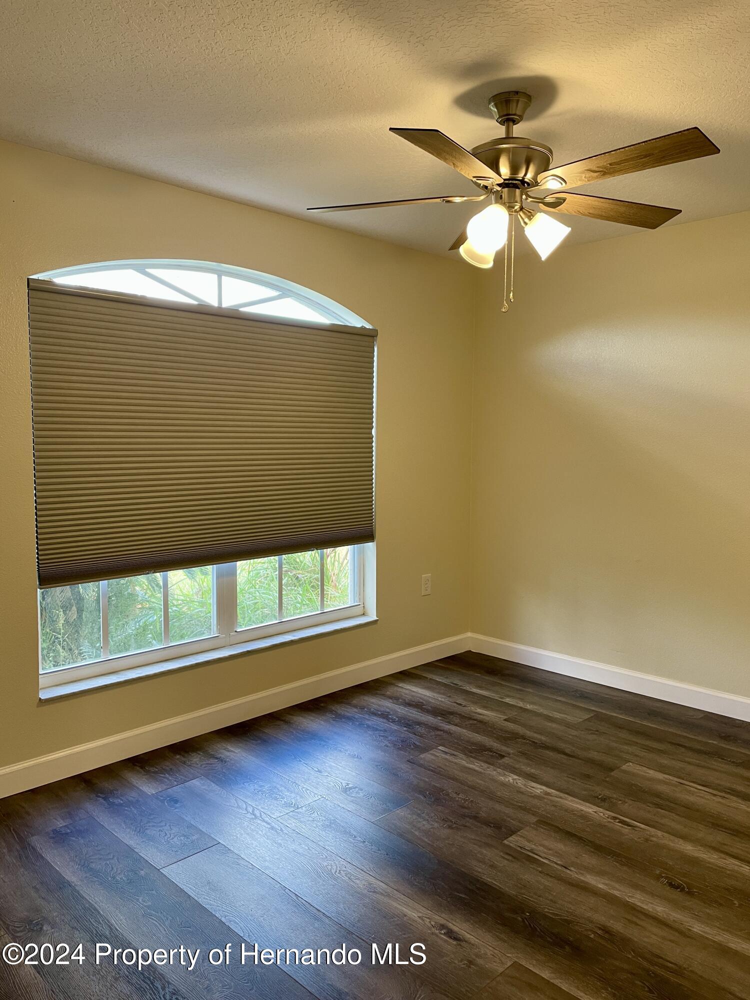 10448 Canary Avenue, Weeki Wachee, Florida image 26