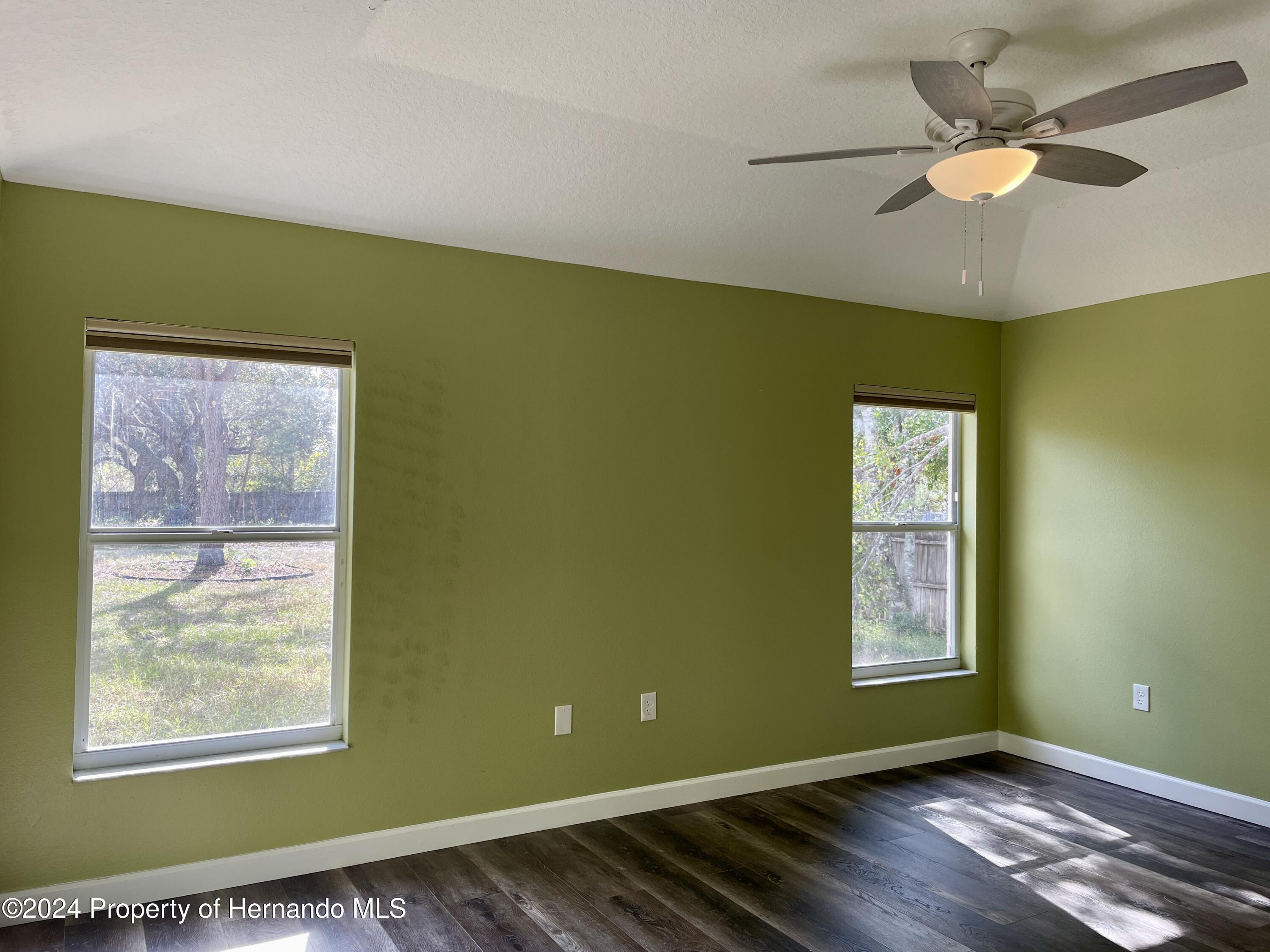 10448 Canary Avenue, Weeki Wachee, Florida image 22