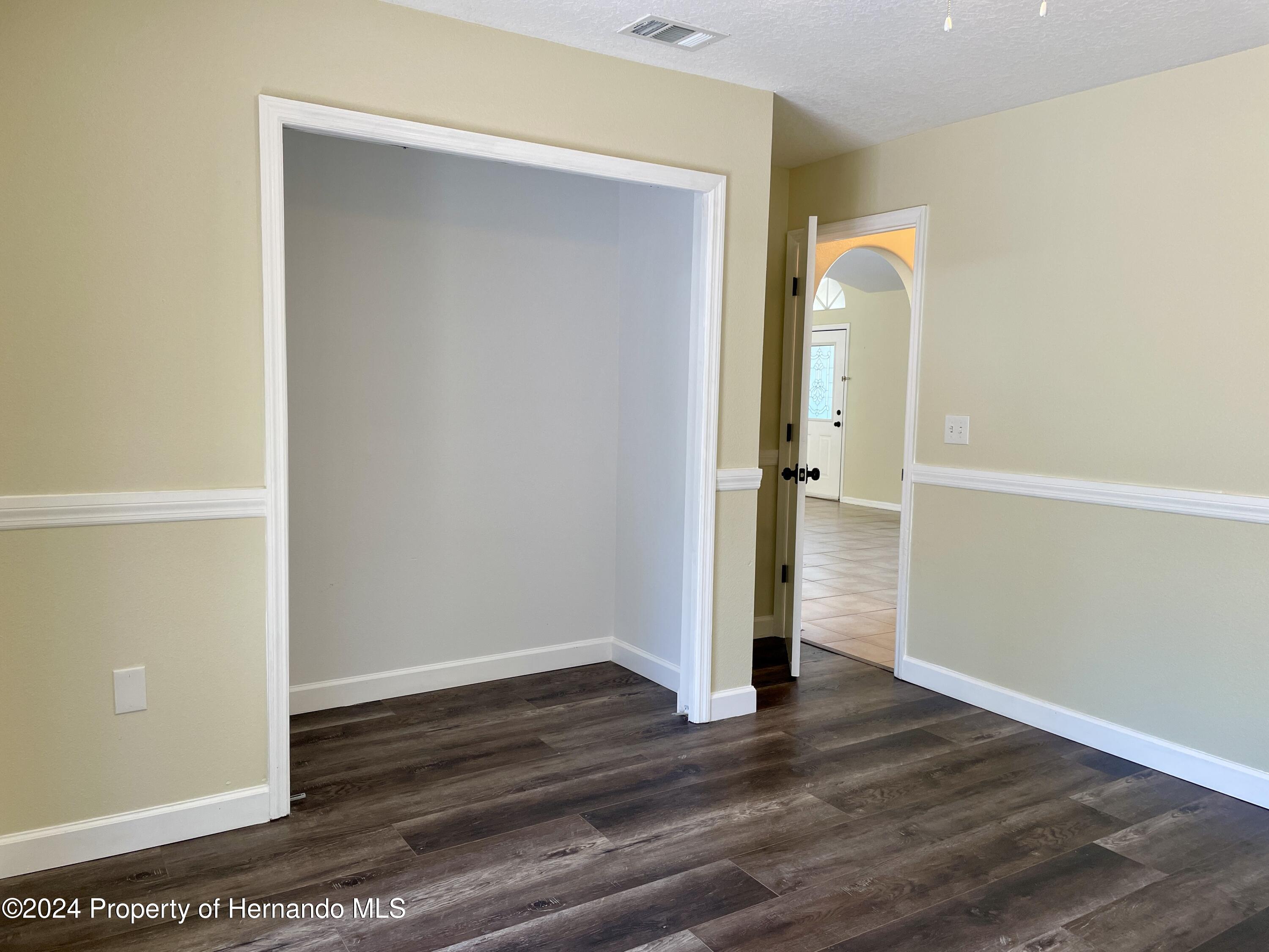 10448 Canary Avenue, Weeki Wachee, Florida image 31