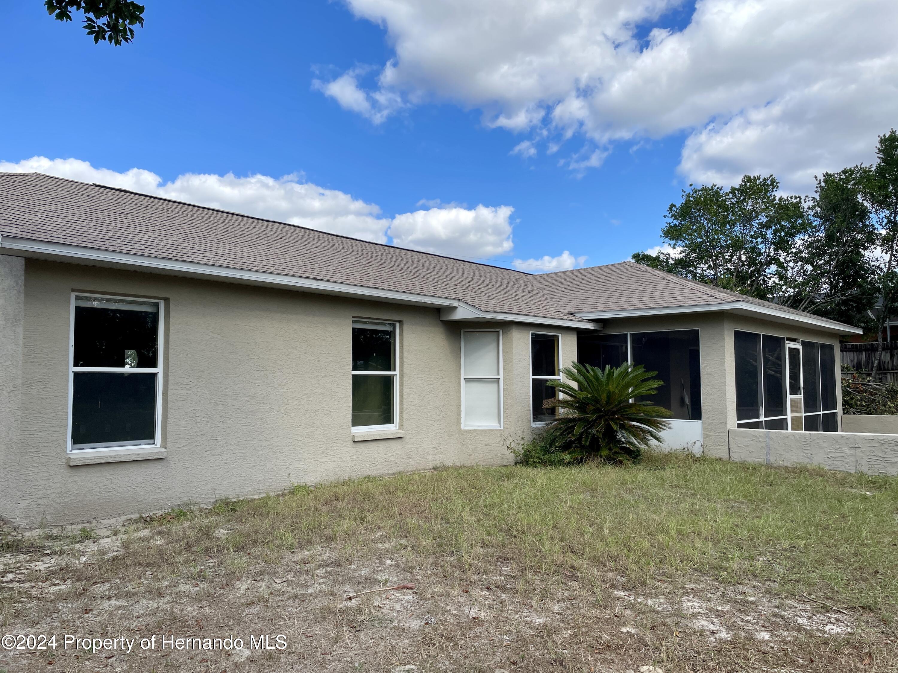 10448 Canary Avenue, Weeki Wachee, Florida image 46
