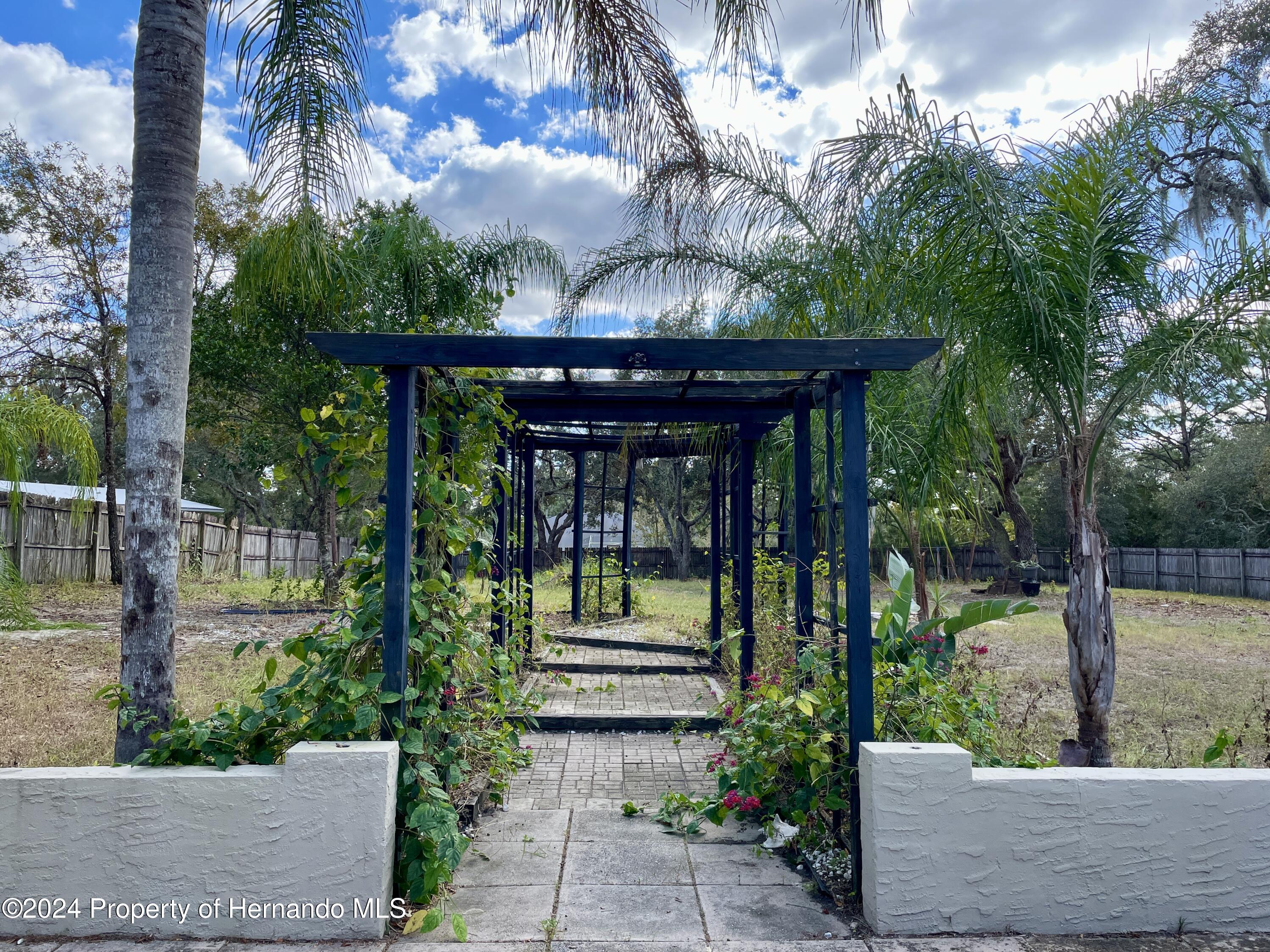 10448 Canary Avenue, Weeki Wachee, Florida image 16