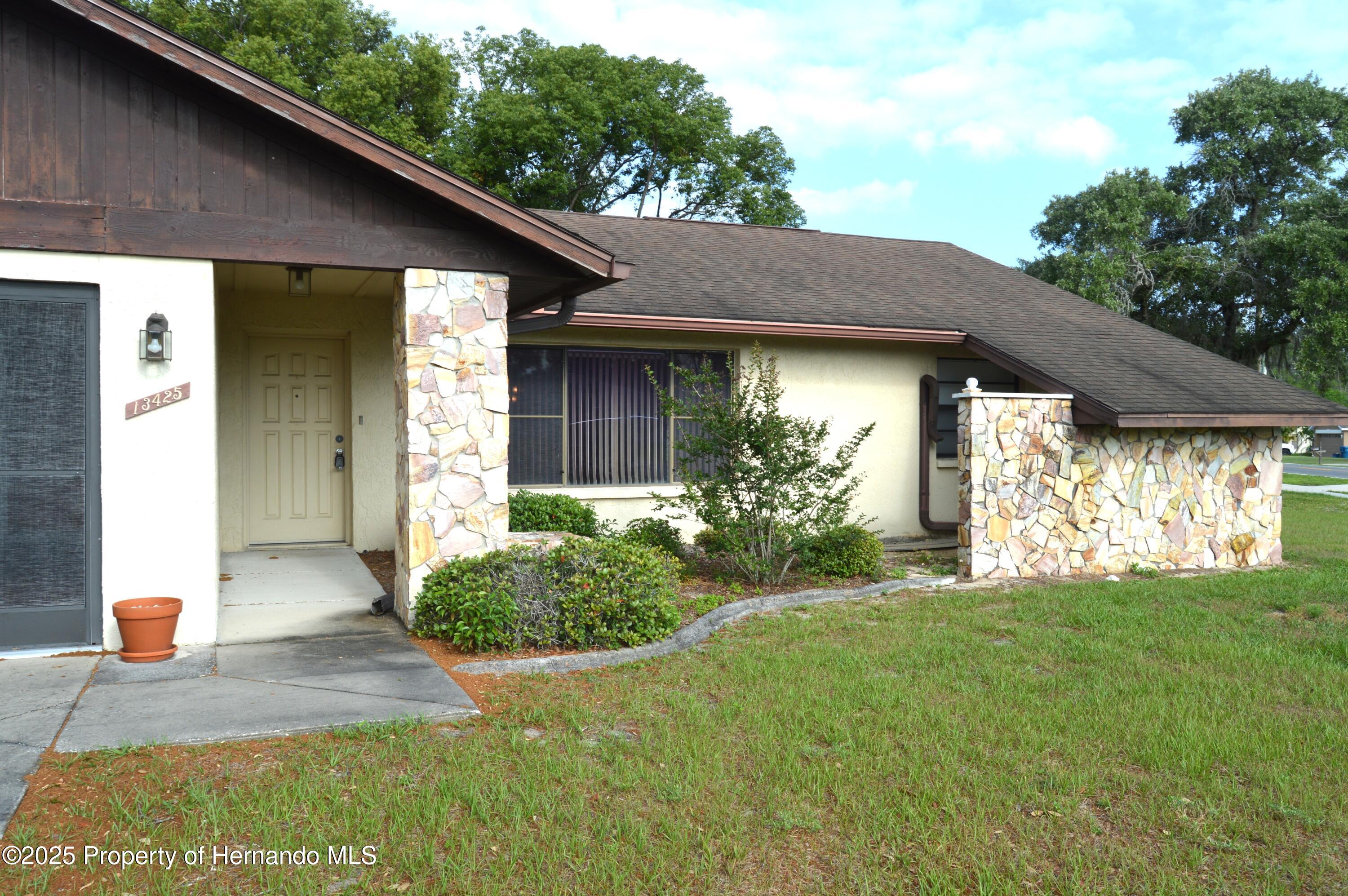 13425 Bonita Avenue, Spring Hill, Florida image 3