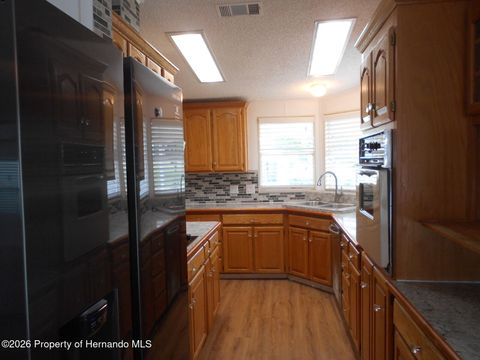 Mobile Home For Sale - 7452 Dinsmore Street<br/> Brooksville, FL 34613