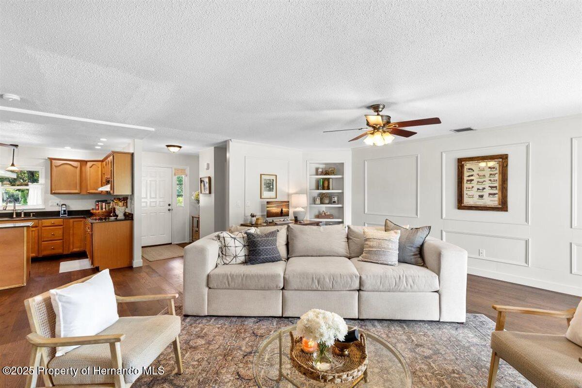 9542 Wallien Drive, Brooksville, Florida image 10