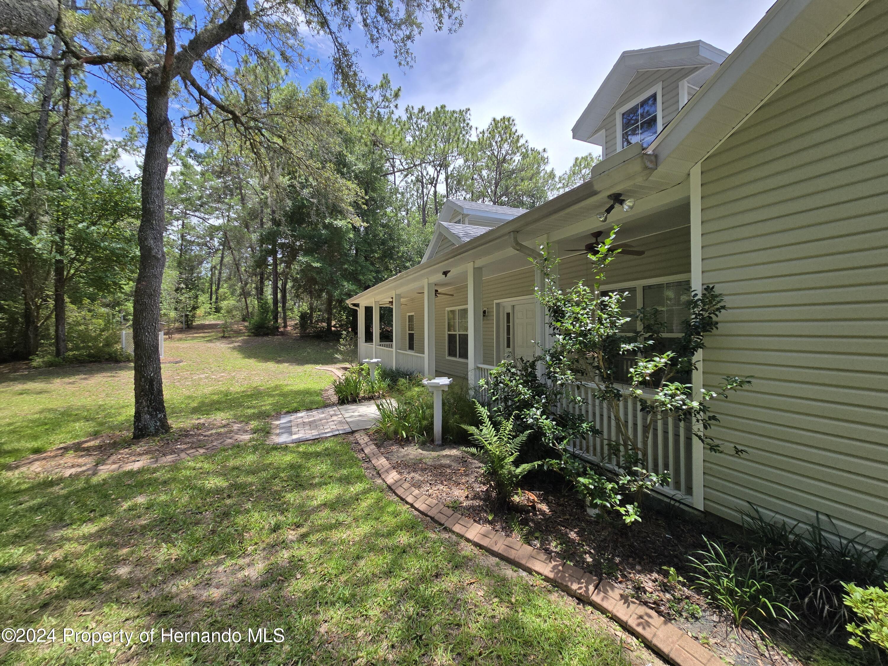 16357 Pawnee Drive, Brooksville, Florida image 12