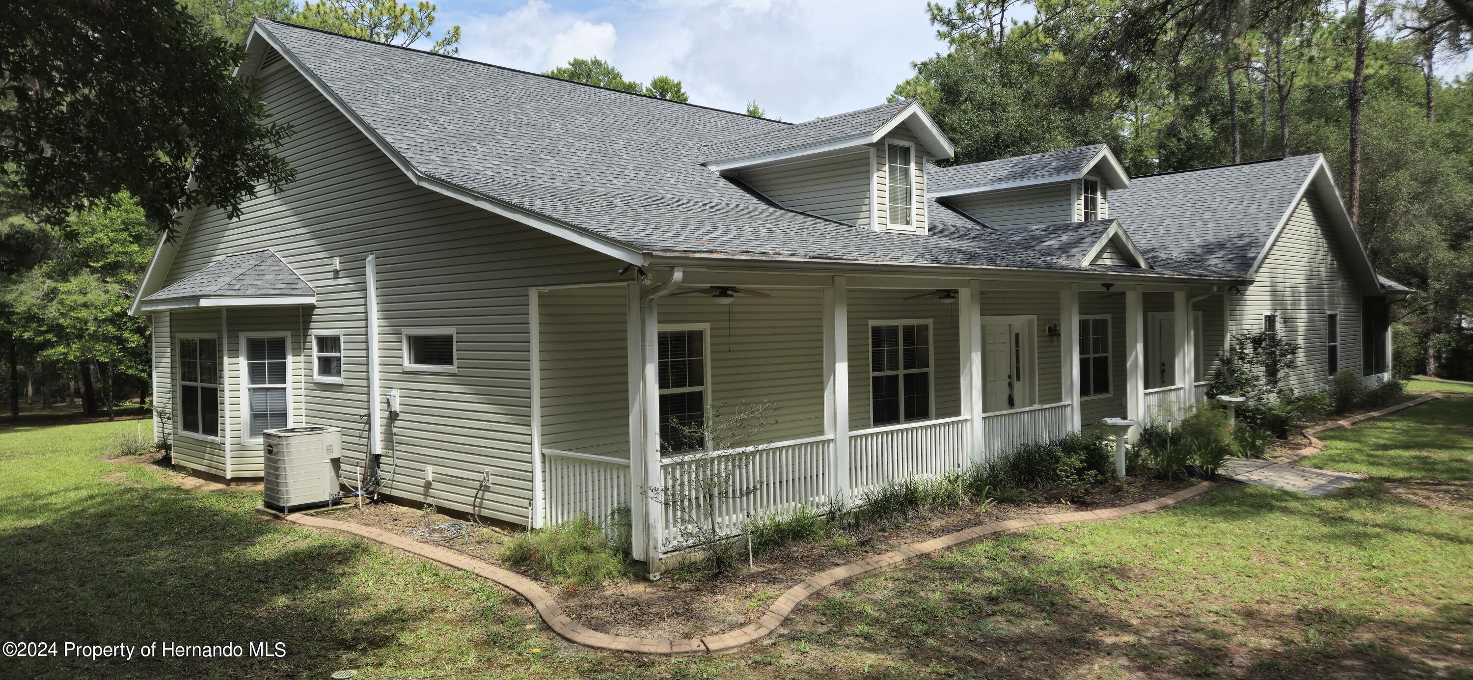 16357 Pawnee Drive, Brooksville, Florida image 5