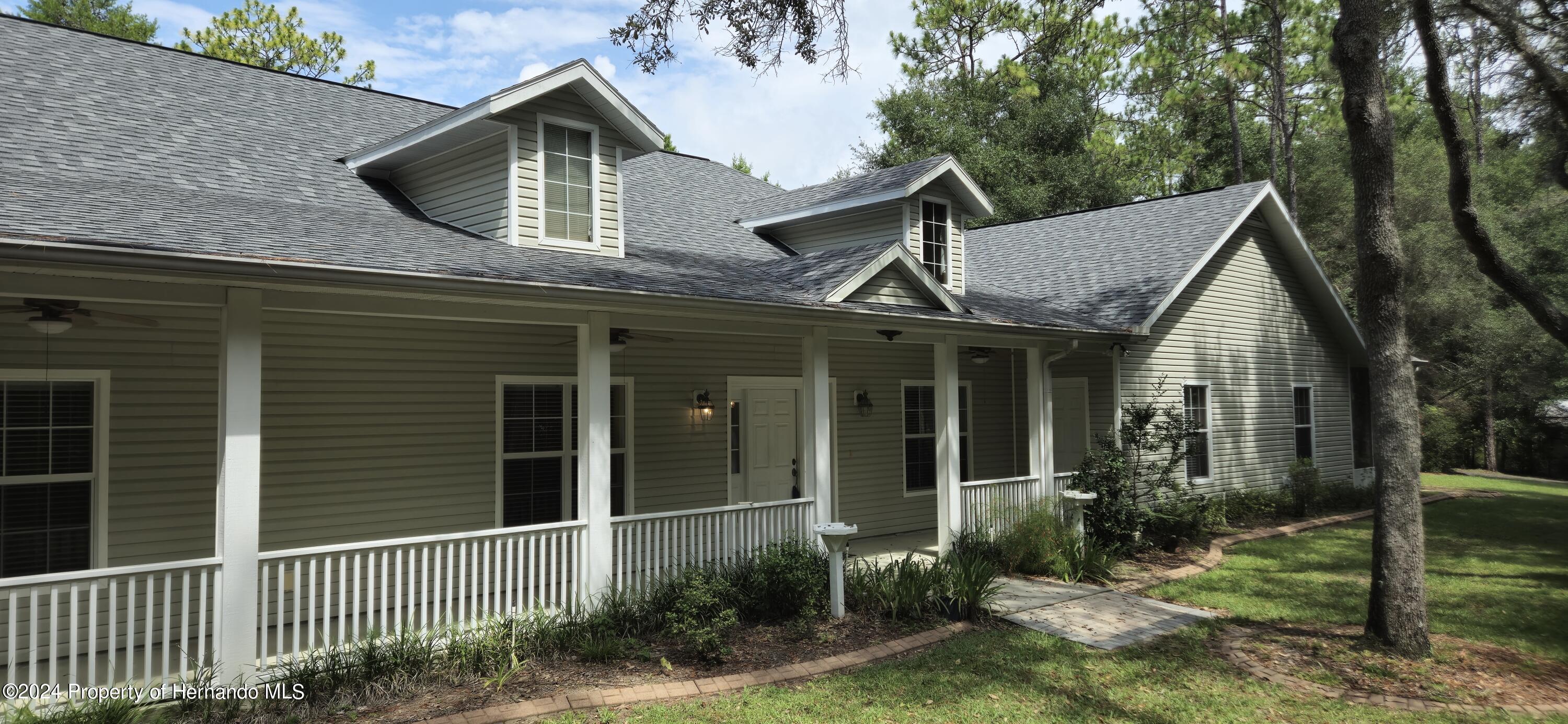 16357 Pawnee Drive, Brooksville, Florida image 7
