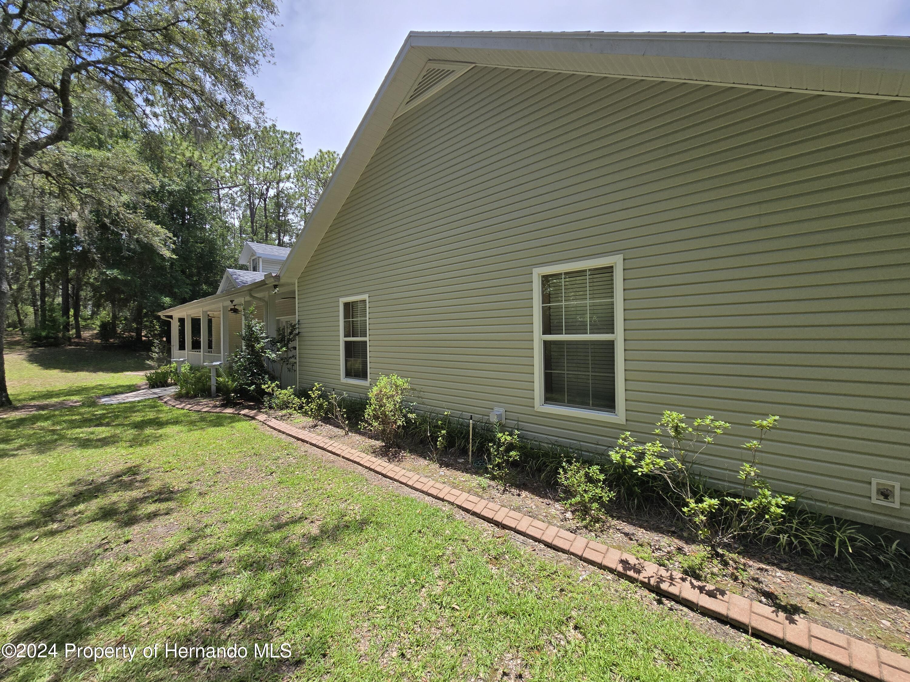 16357 Pawnee Drive, Brooksville, Florida image 16