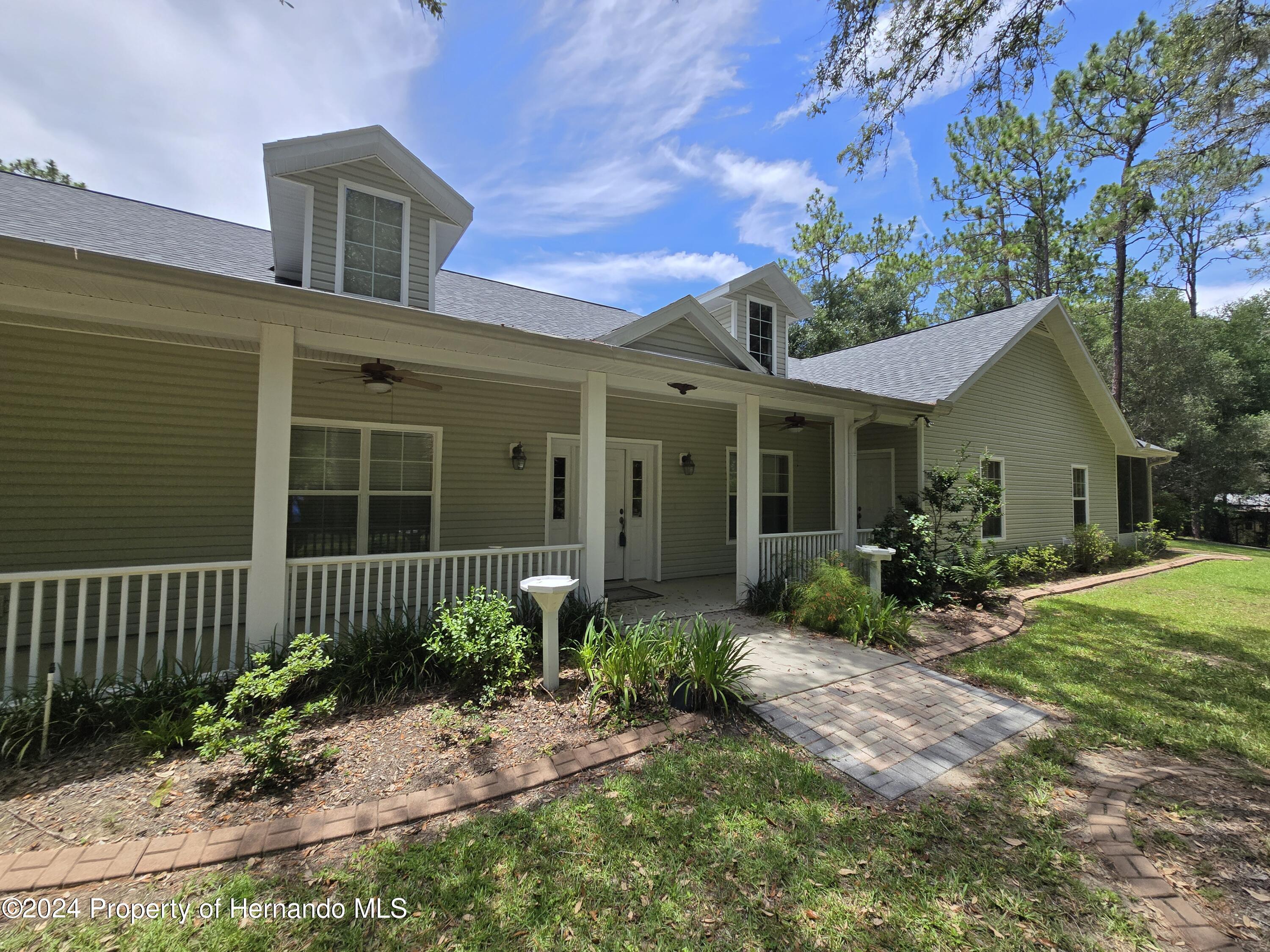 16357 Pawnee Drive, Brooksville, Florida image 8