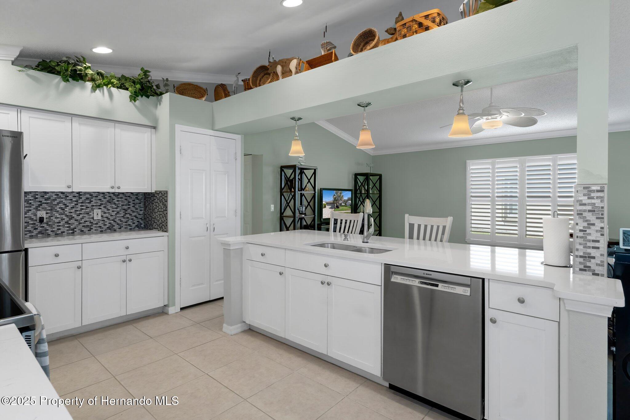 18604 Myrtle Wood Drive, Hudson, Florida image 23