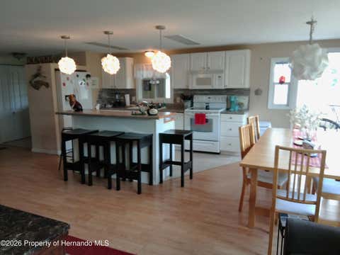 Mobile Home For Sale - 7560 Dinsmore Street<br/> Hernando County, Brooksville, FL 34613