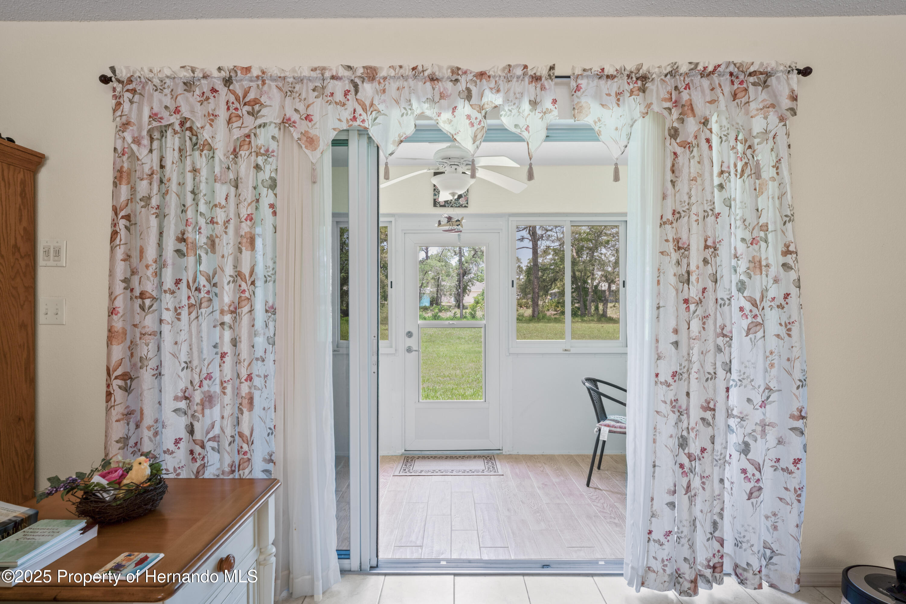 12271 House Finch Road, Weeki Wachee, Florida image 21