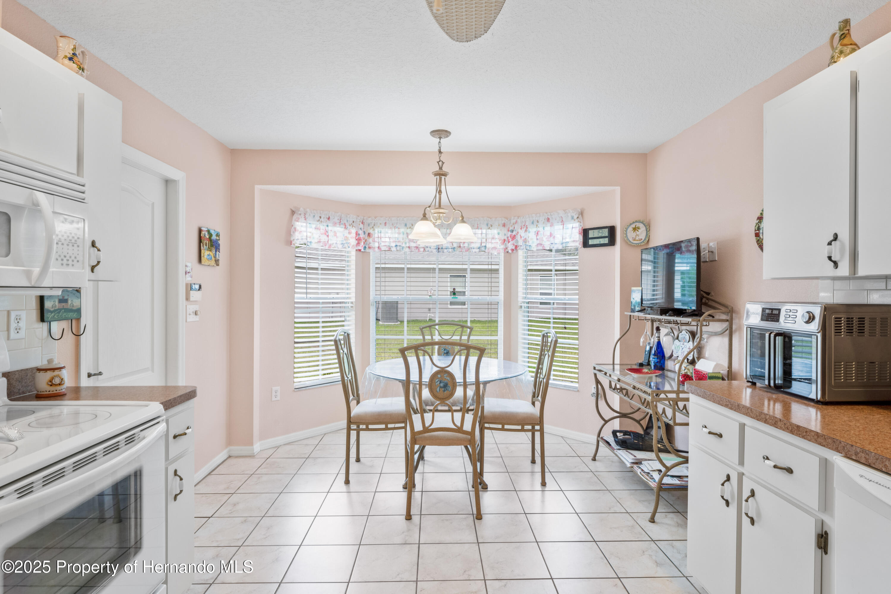 12271 House Finch Road, Weeki Wachee, Florida image 35