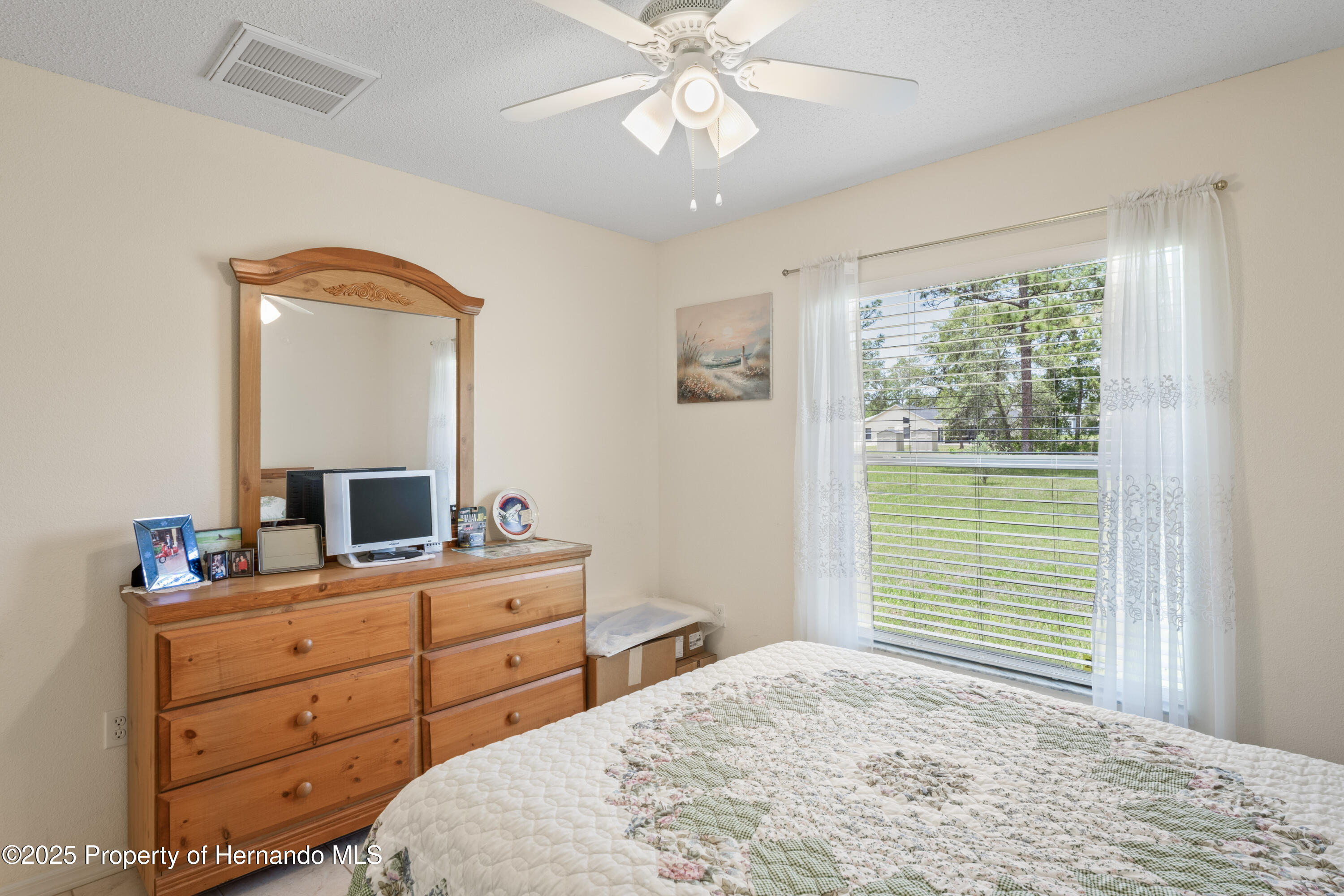 12271 House Finch Road, Weeki Wachee, Florida image 16