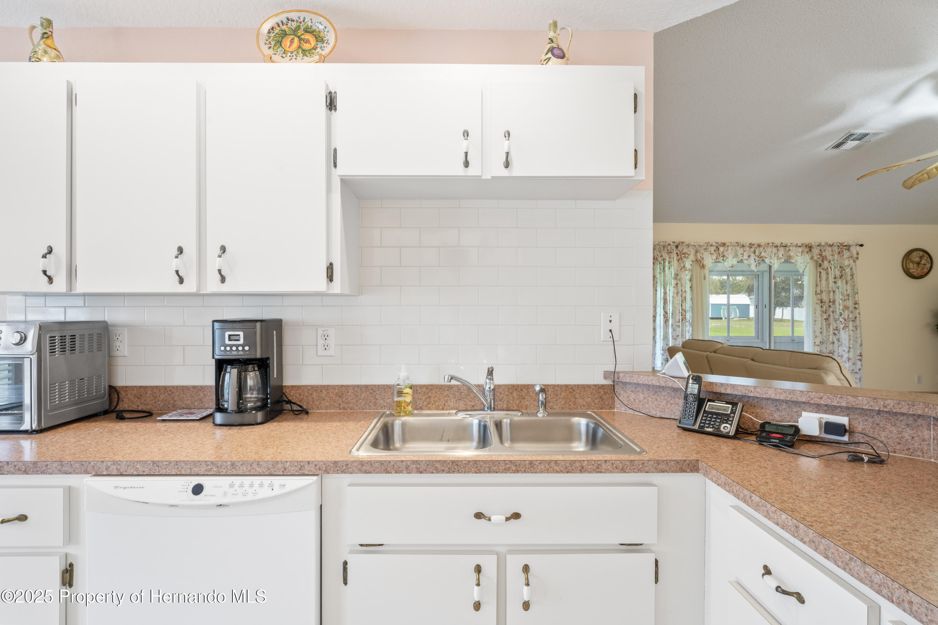 12271 House Finch Road, Weeki Wachee, Florida image 34