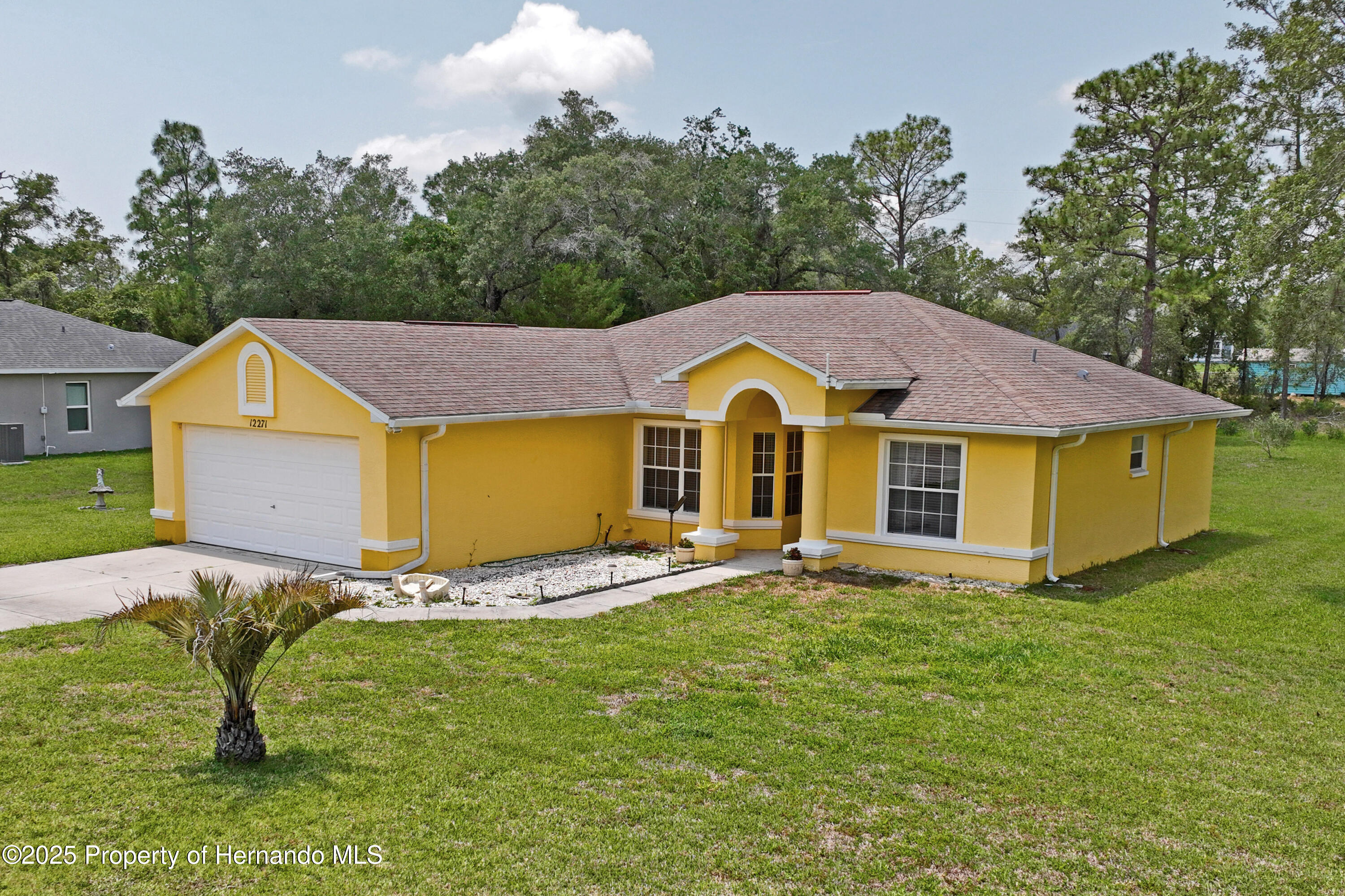 12271 House Finch Road, Weeki Wachee, Florida image 5