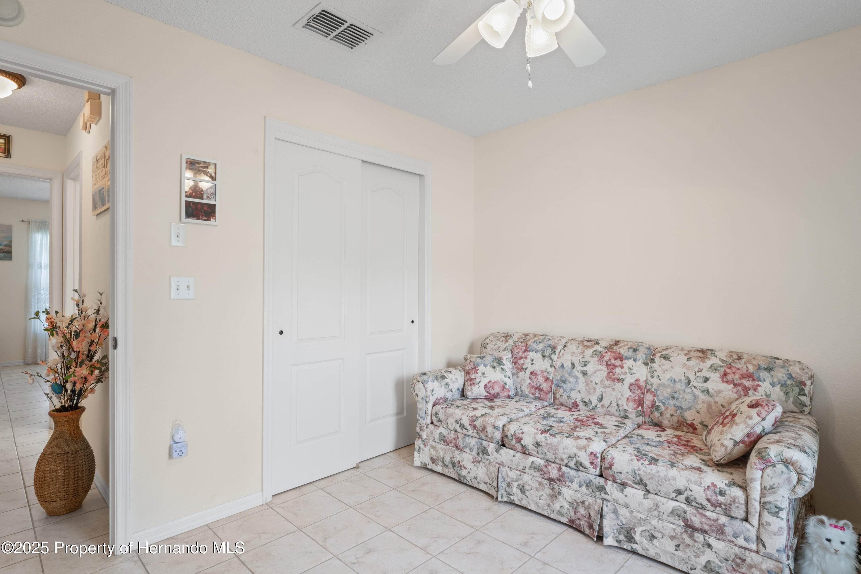 12271 House Finch Road, Weeki Wachee, Florida image 18