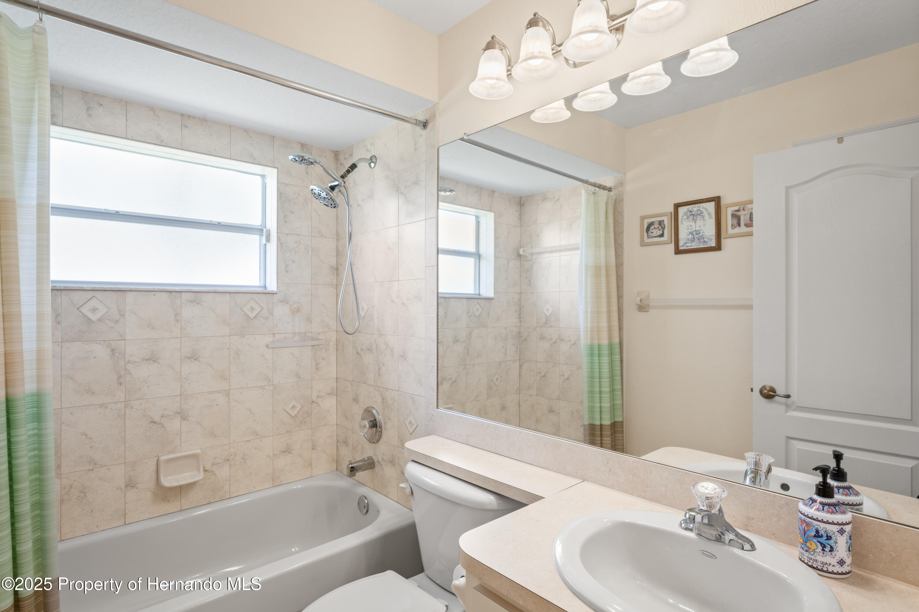 12271 House Finch Road, Weeki Wachee, Florida image 42