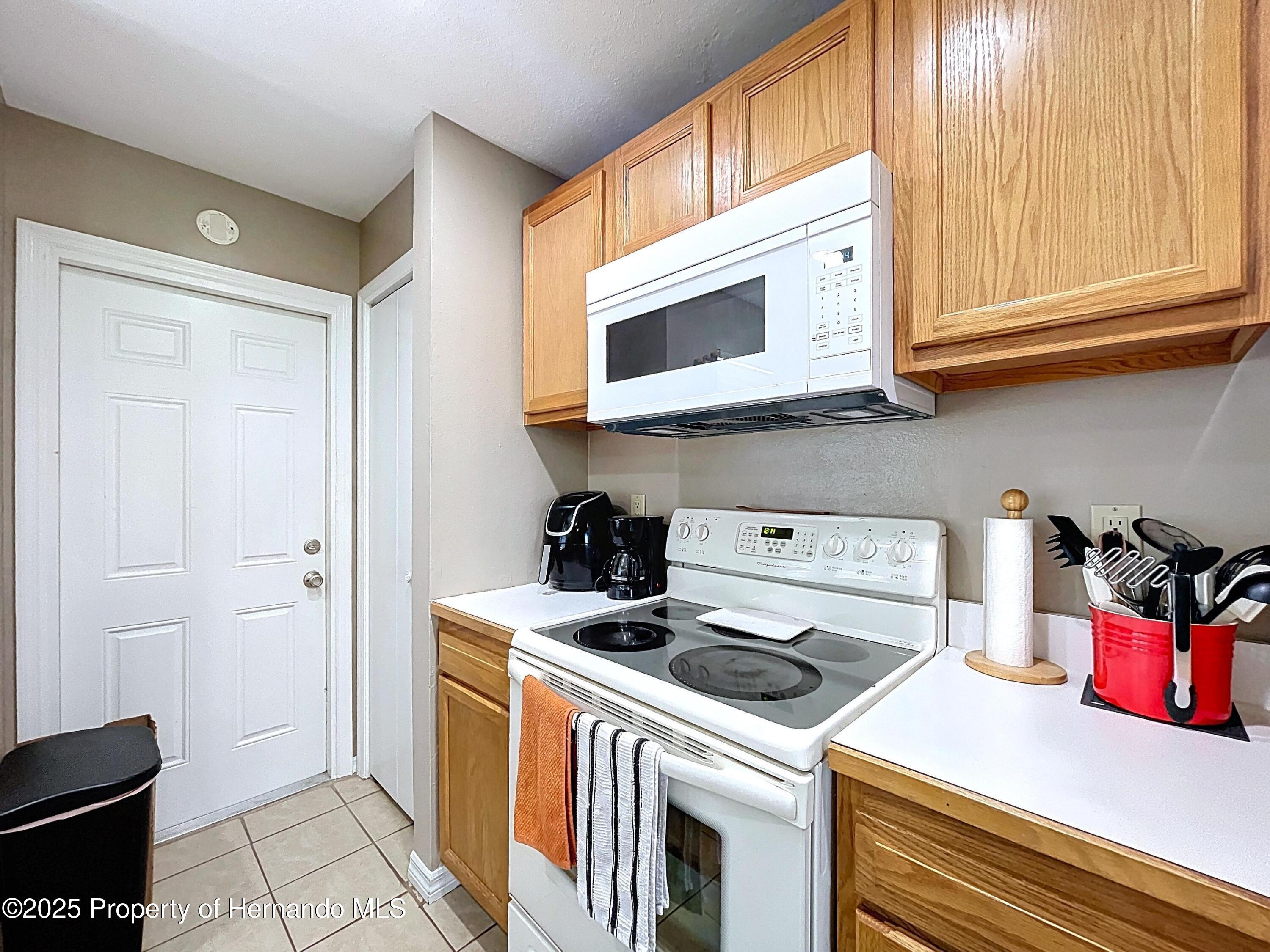 3189 Parkhill Avenue, Spring Hill, Florida image 21
