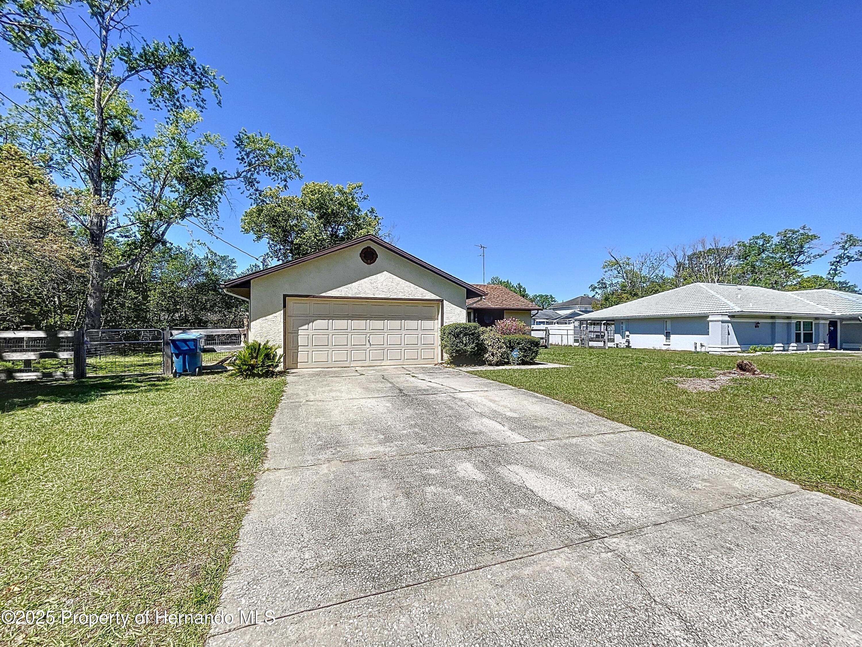 3189 Parkhill Avenue, Spring Hill, Florida image 10