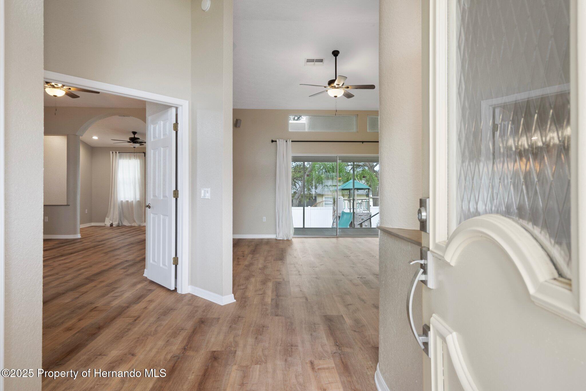 11242 Riddle Drive, Spring Hill, Florida image 6