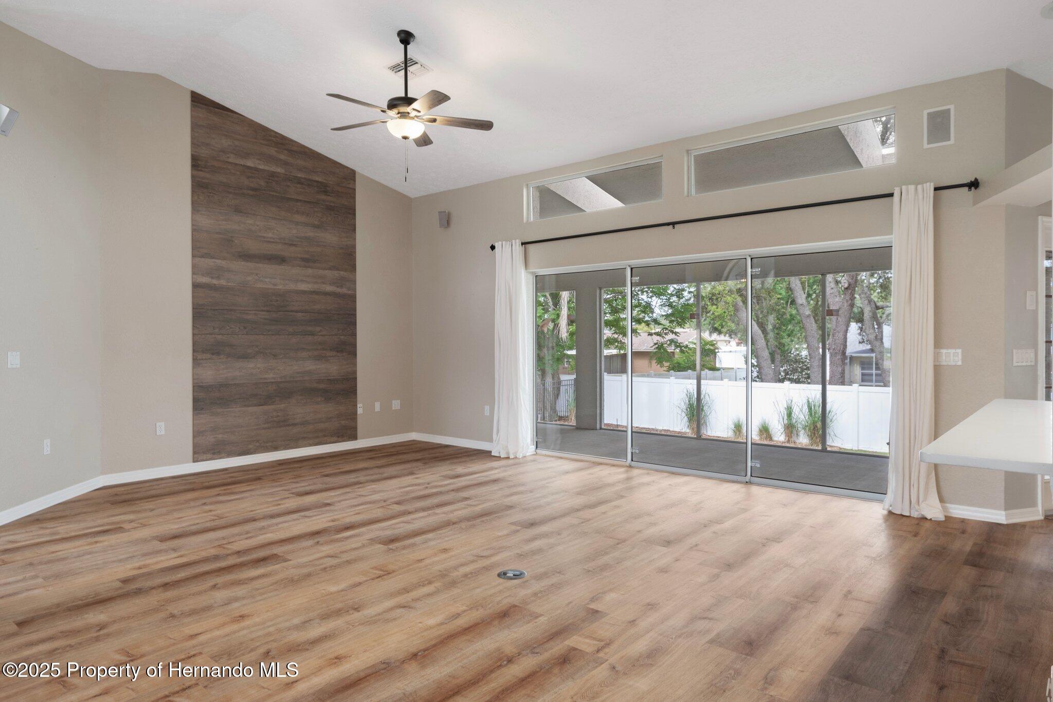 11242 Riddle Drive, Spring Hill, Florida image 13