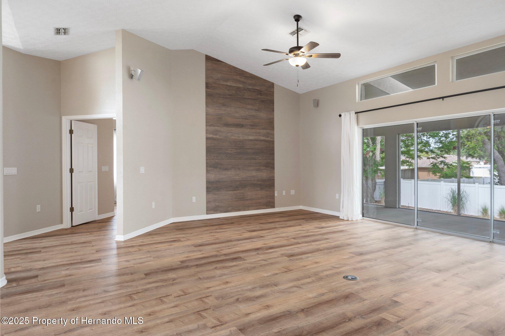 11242 Riddle Drive, Spring Hill, Florida image 12
