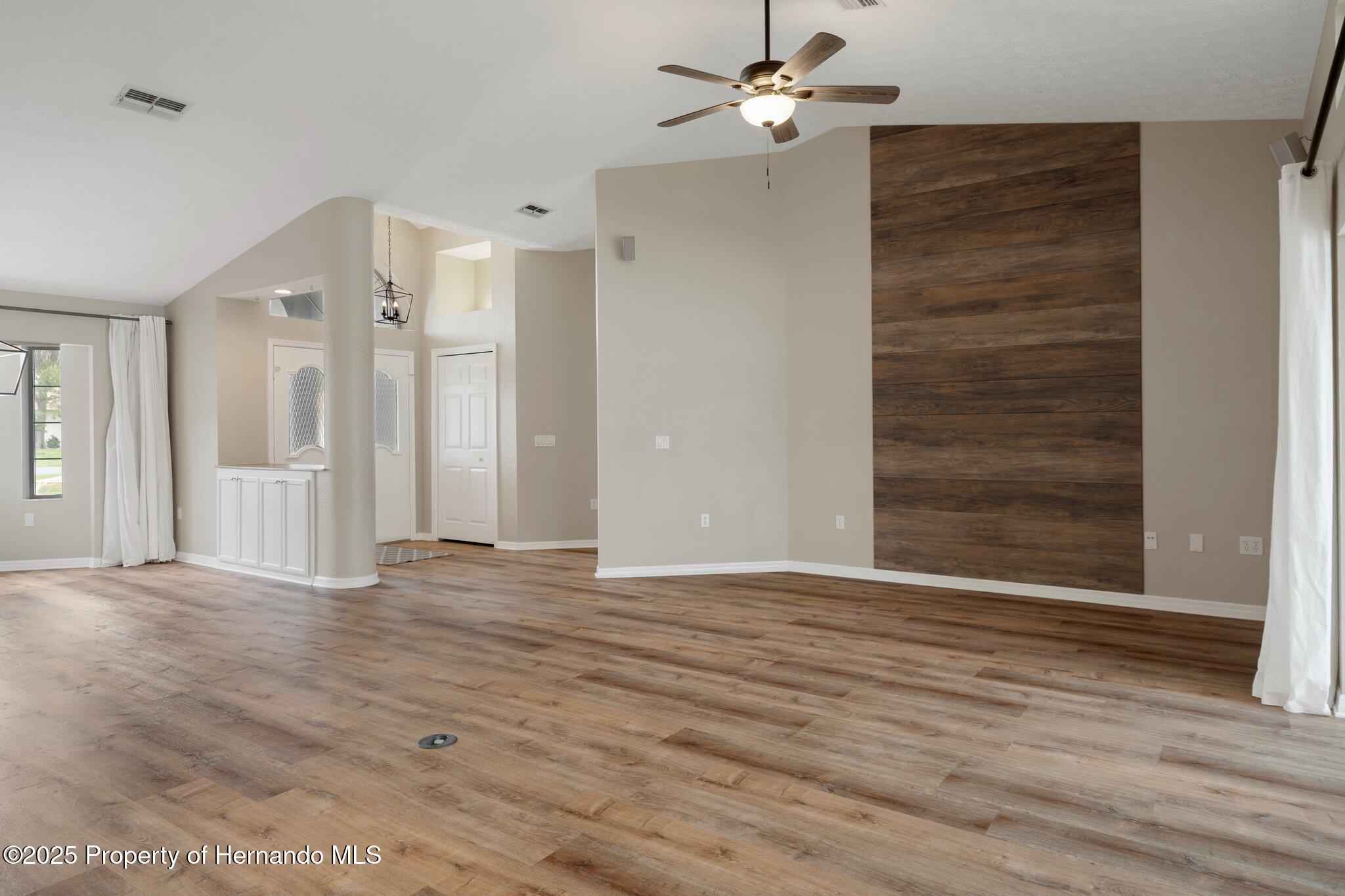 11242 Riddle Drive, Spring Hill, Florida image 14