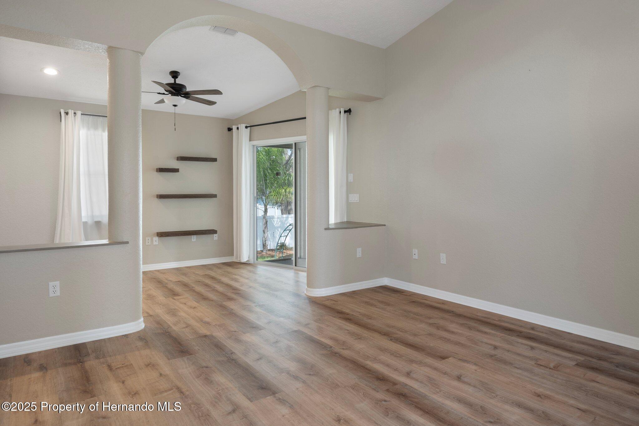 11242 Riddle Drive, Spring Hill, Florida image 36