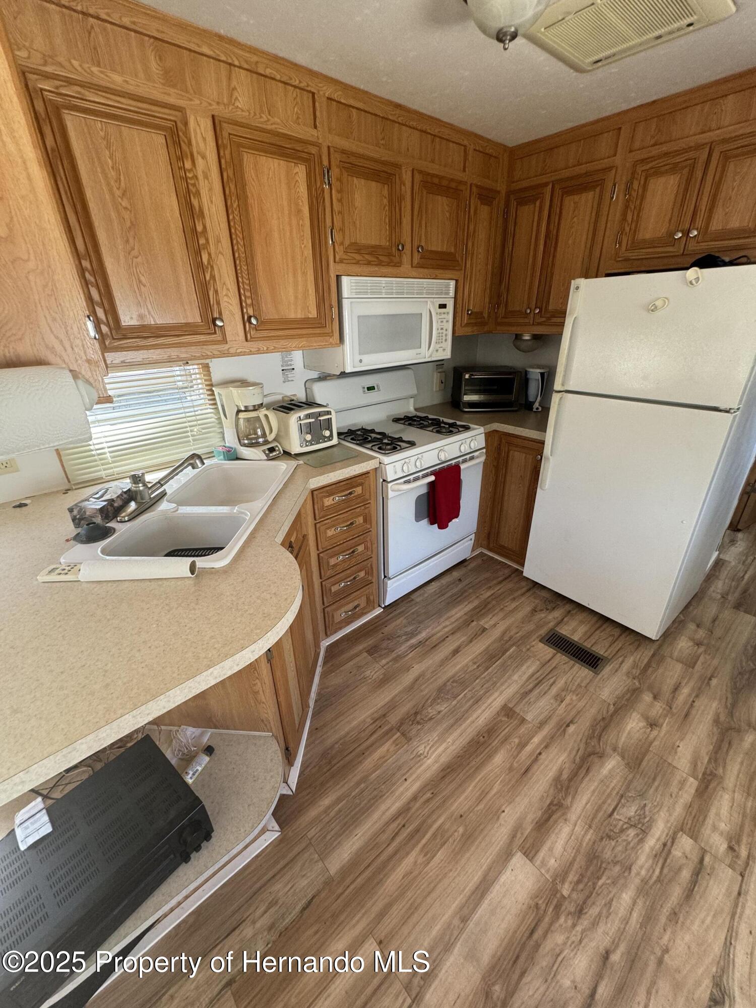 2092 Culbreath Road #D15, Brooksville, Florida image 10