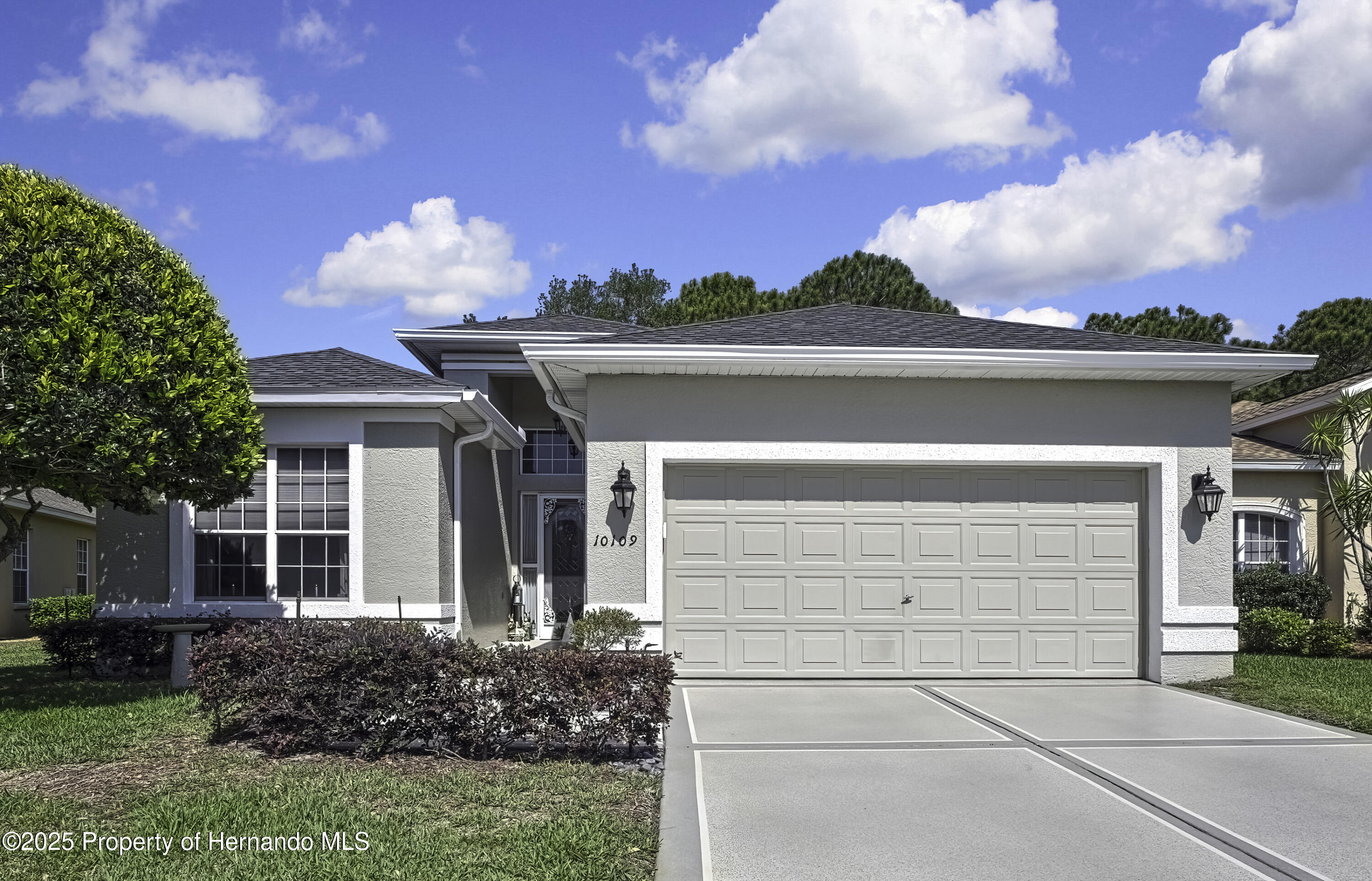 10109 Holly Berry Drive, Weeki Wachee, Florida image 1