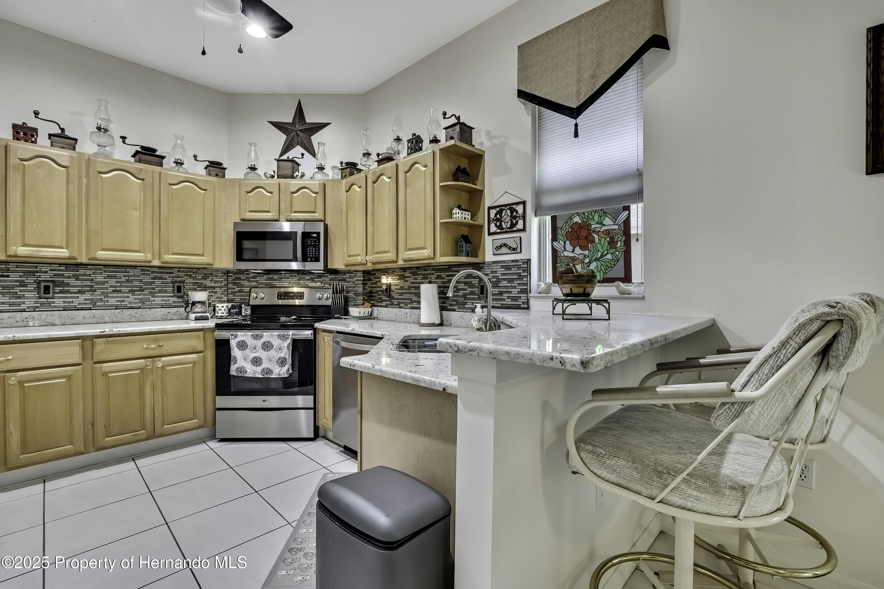 10109 Holly Berry Drive, Weeki Wachee, Florida image 11