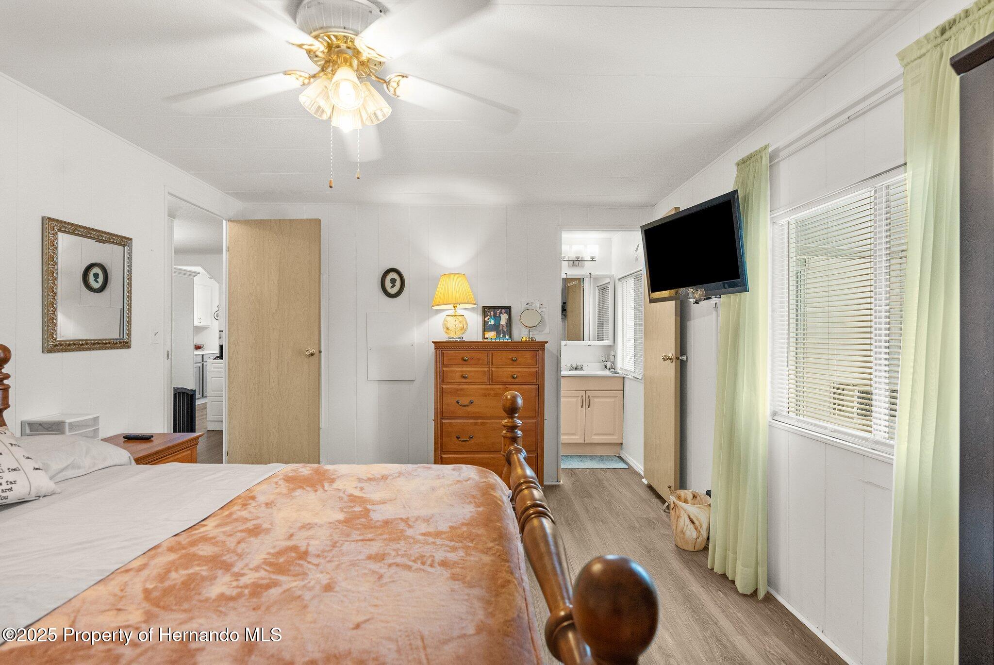 8240 Highpoint Boulevard, Brooksville, Florida image 21