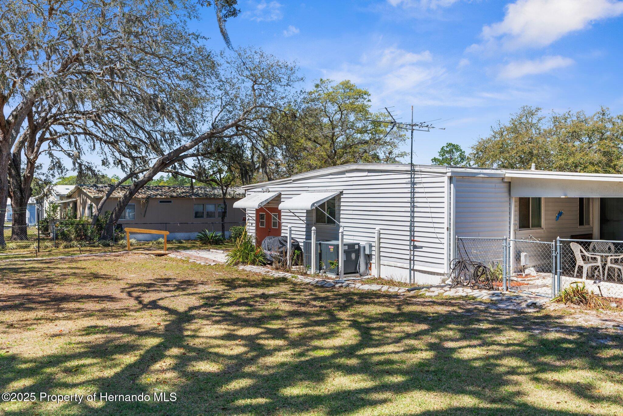 8240 Highpoint Boulevard, Brooksville, Florida image 29