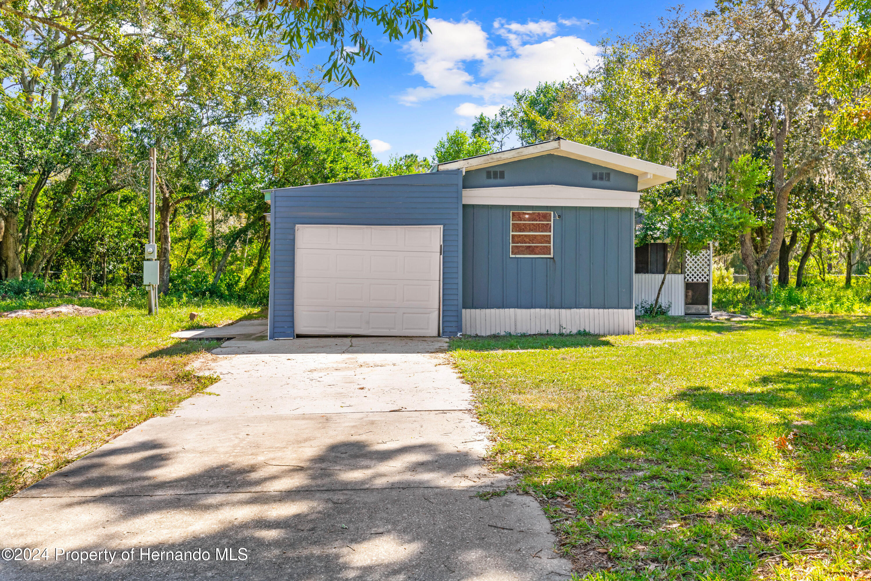 18022 Long Lake Drive, Hudson, Florida image 4